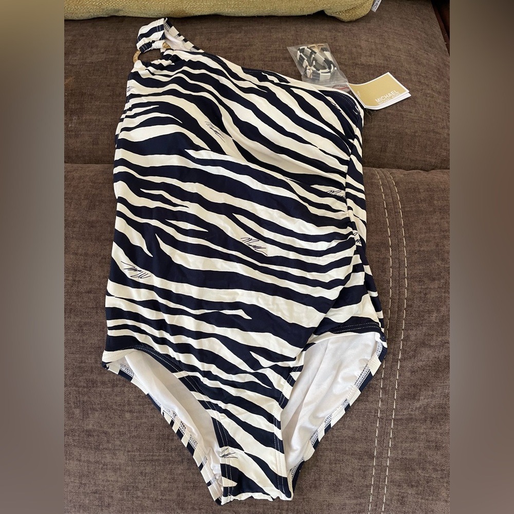MICHAEL MICHAEL KORS One-Shoulder Swimsuit NWT size 6